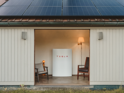Peut-on rentabiliser une installation solaire avec une batterie tesla powerwall sur une maison de 120 m² en zone rurale